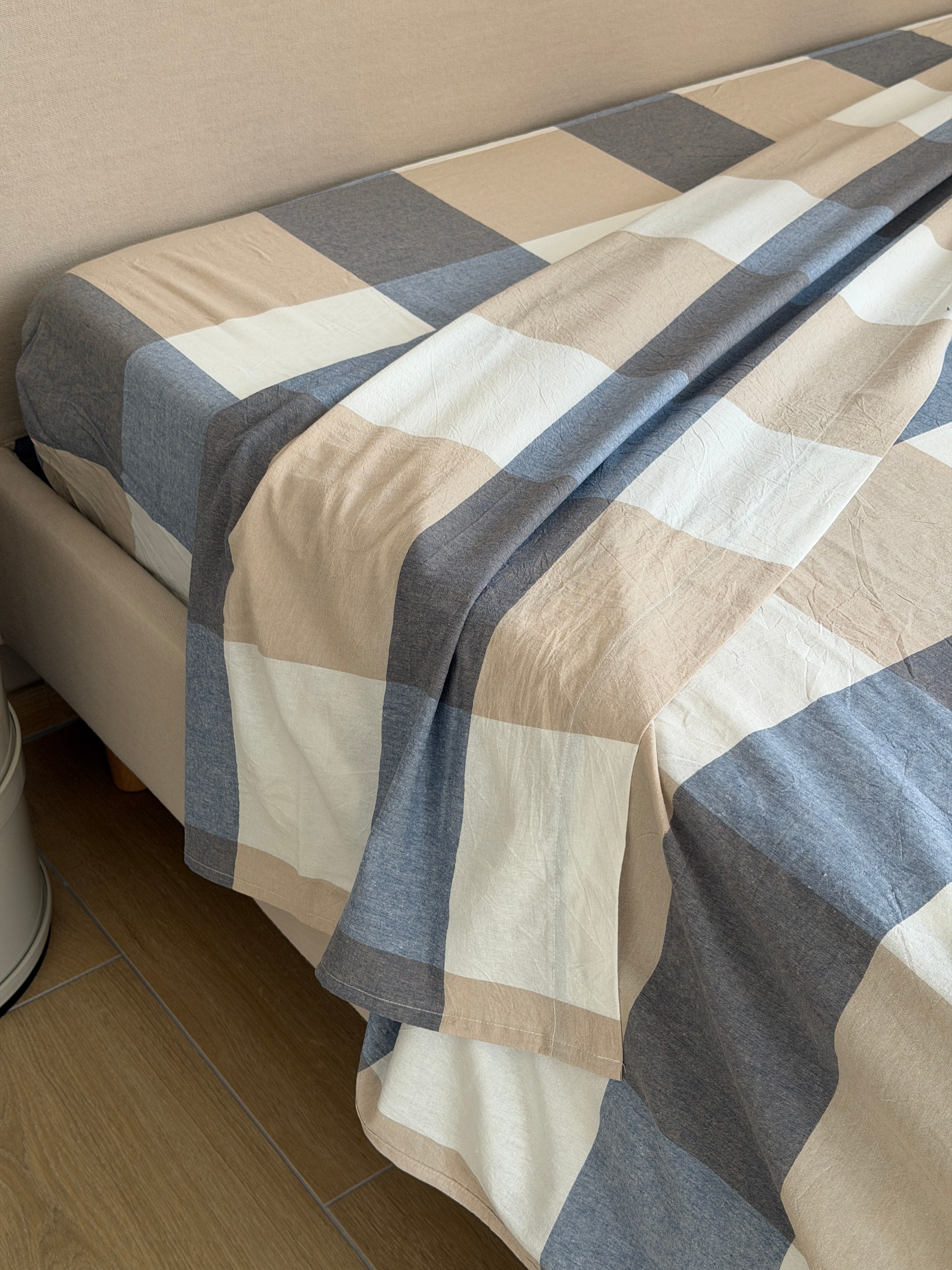Completo Lenzuola Tinto Filo BLUE SQUARES Letto Ferrari