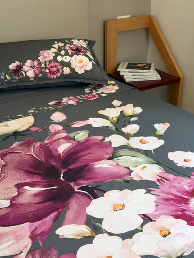 Parure Lenzuola Copriletto Raso 300TC FIORI SUL LETTO - VIOLA Letto Moreali Tessile Casa