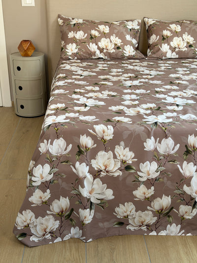 Parure Lenzuola Copriletto Raso 300TC FIORI SUL LETTO - LAVINIA 2.0 Letto Moreali Tessile Casa Matrimoniale Tortora